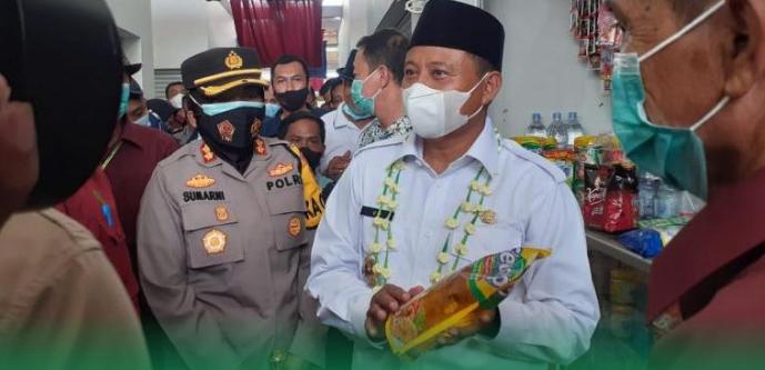 Operasi Pasar Akan Terus Dilakukan Sampai Harga Minyak Goreng Turun