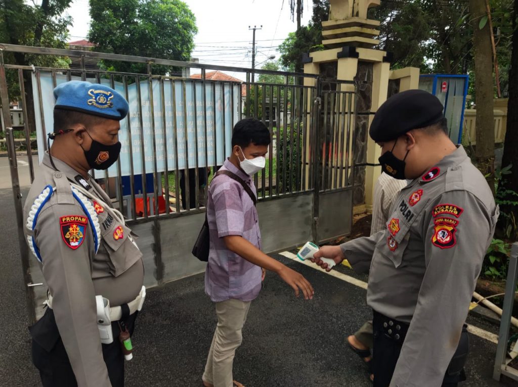 Cegah Penyebaran Covid 19, Pintu Masuk Mapolres Subang Terus Diperketat