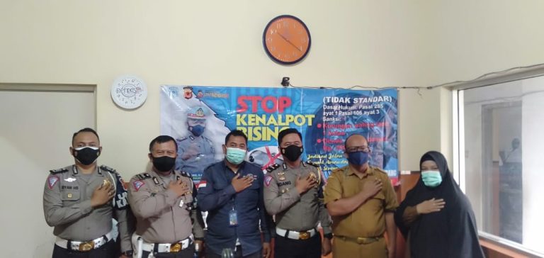 Sat Lantas Polres Subang Terus Sosialisasi kan Himbauan Masyarakat Agar Tidak Menggunakan Knalpot Bising