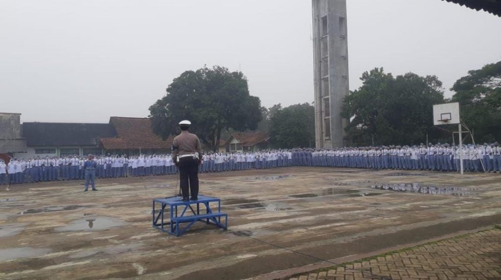 Kamsel Sat Lantas Polres Subang Police Go To School Kunjungi SMK Negeri 2 Subang
