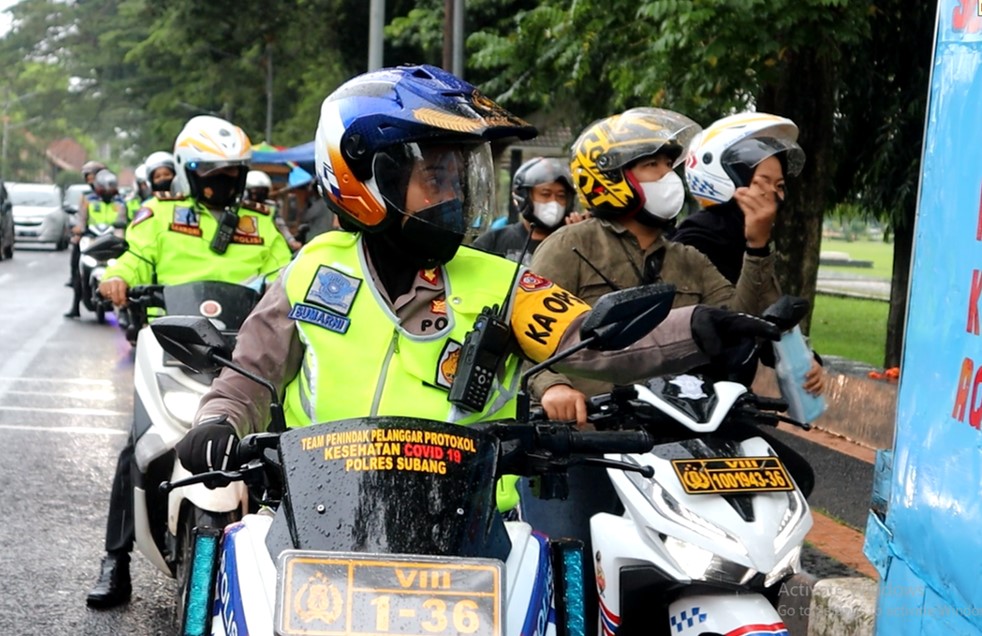 Di Tengah Lonjakan Kasus Covid 19, Jajaran Polres Subang Melakukan Patroli Disiplin Prokes