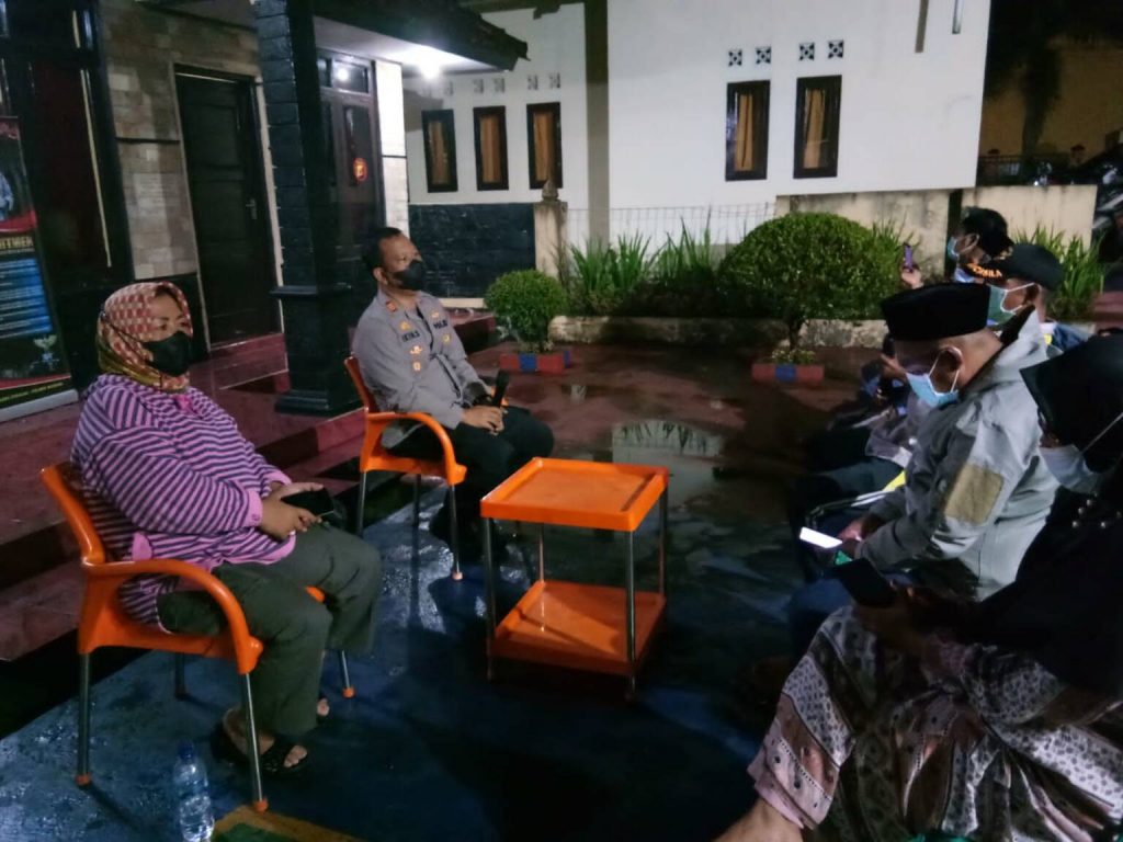 Polsek Cisalak Dongkrak Capaian Target Vaksinasi