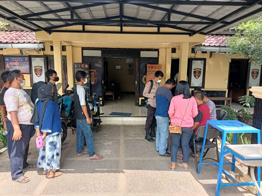 Kapolsek Blanakan Melaksanakan monitoring Pelaksanaan Gebyar Vaksinasi presisi