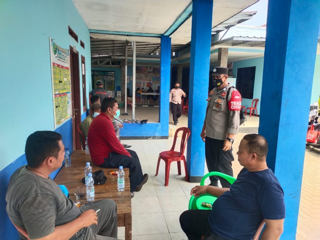 Polsek compreng Laksanaan Kegiatan PPKM Level 3