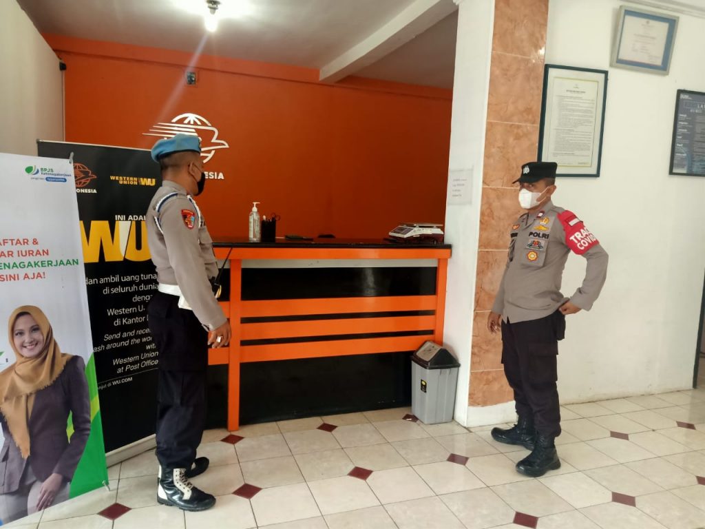 Jajaran Polsek Tanjungsiang laksanakan patroli 18 B