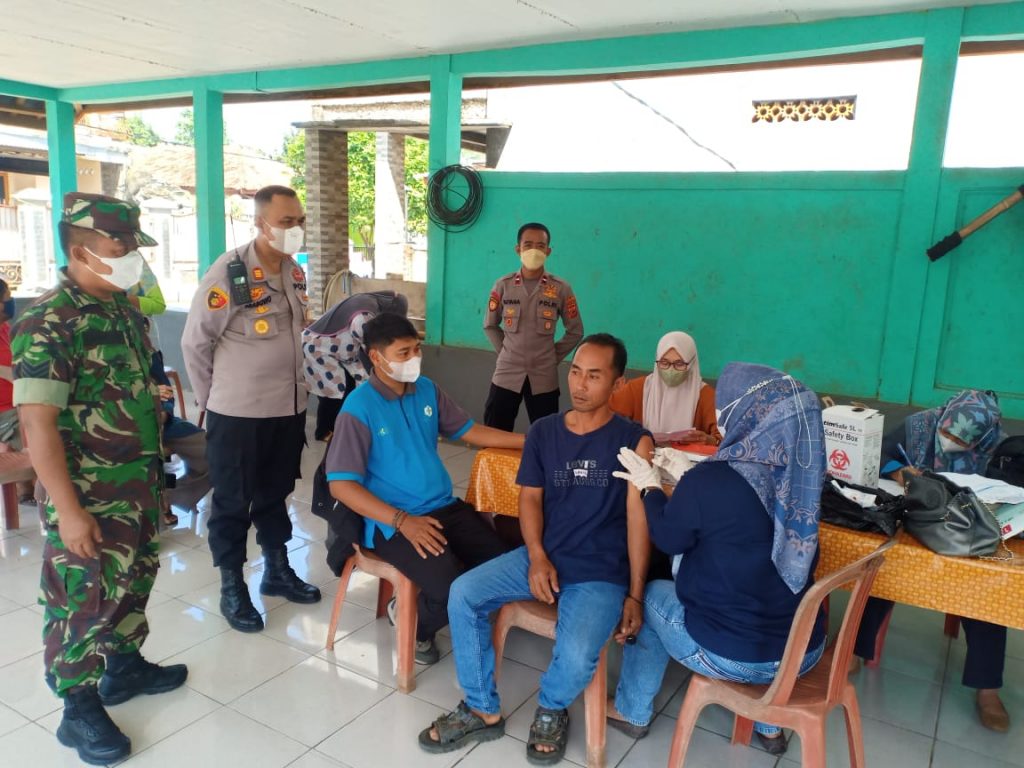 Polsek Kalijati laksanaan Monitoring pelaksanaan Vaksinasi tahap ke-1,2 dan 3