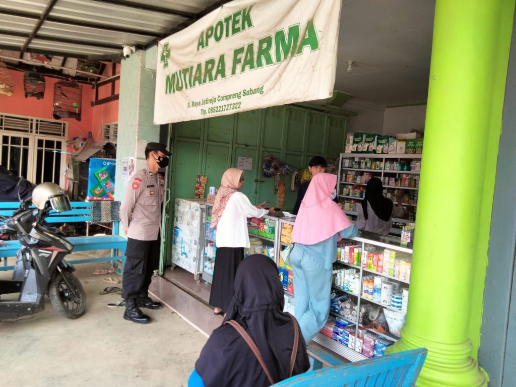 Jajaran Polsek Compreng Polres Subang Melaksanakan Patroli Pengecekan dan Monitoring Pengadaan APD dan Multivitamin